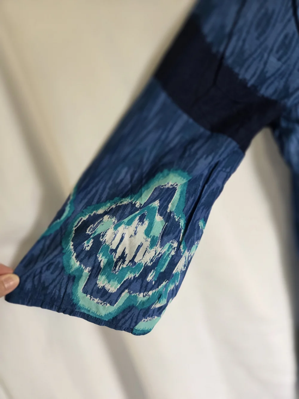 Old Navy Blue Patterned V-Neck Tunic Top